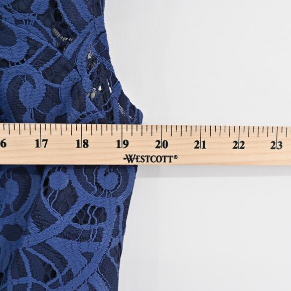 LILLY PULITZER Rosaline About Face Lace Dress Size 12 Blue Cap Sleeve V Neck NEW - Picture 4 of 14